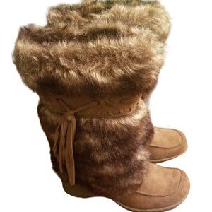EUC | BareTraps | Clarinda | Womens | Suede | Faux Fur | Lt Brown Boot | Size 5½